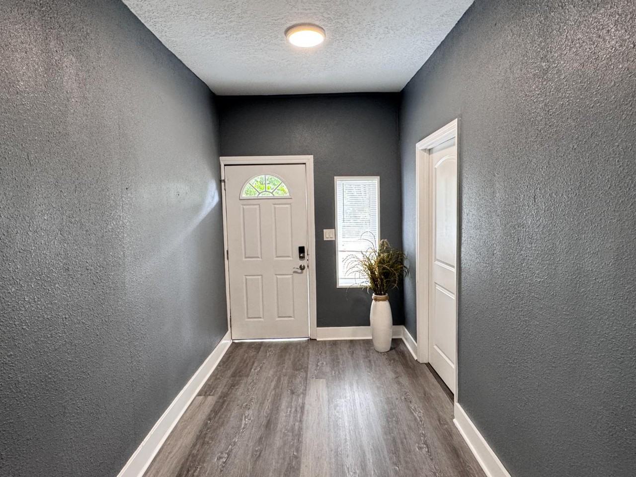 1216 33rd Avenue - Photo 4 of 11