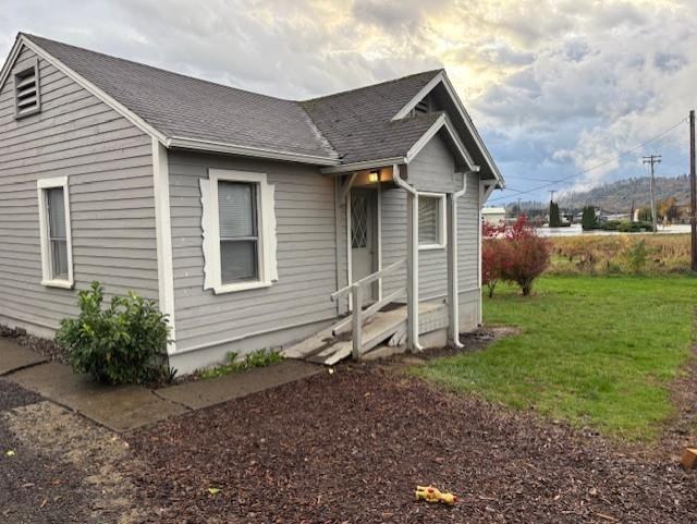 5824 Ocean Beach Hwy - Photo 2 of 10