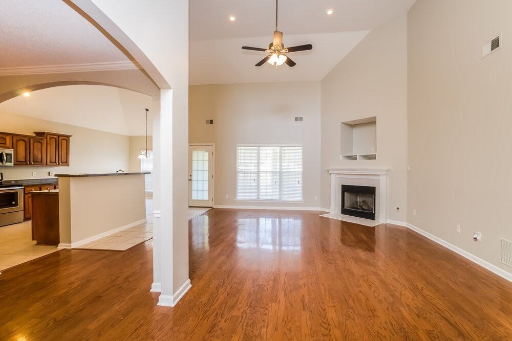 5078 Mabry Ln - Photo 2 of 18