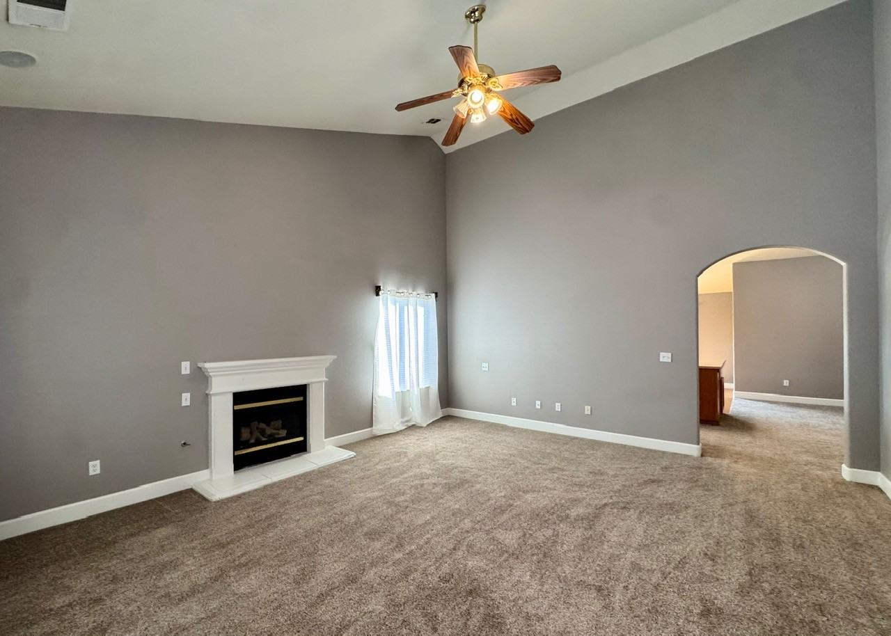 445 S 19th Ave #NA - Photo 3 of 7