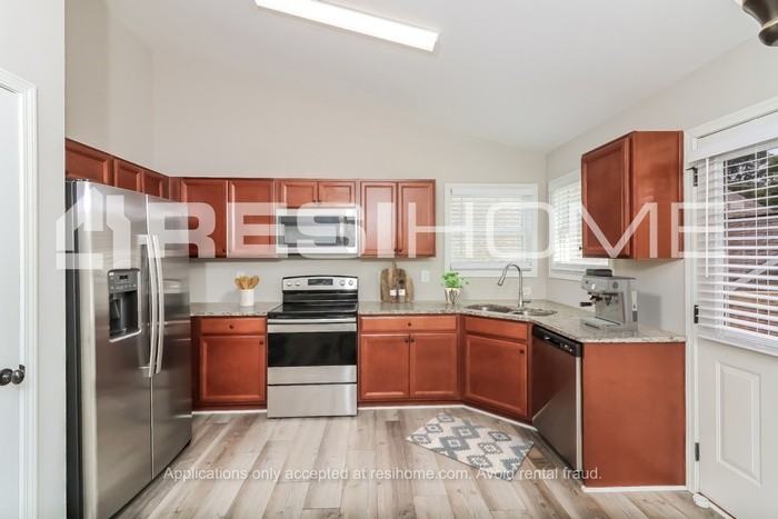 13 Oakbrook Dr Sw - Photo 2 of 18