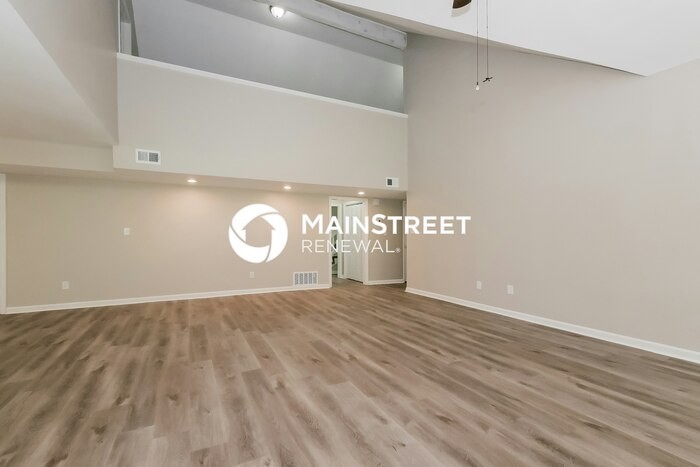 2242 Marion Ln - Photo 5 of 17