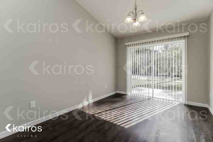 2642 Southwest 165th Street Road - Photo 4 of 17