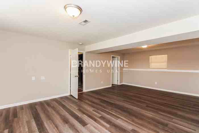 1205 Deena St - Photo 7 of 20