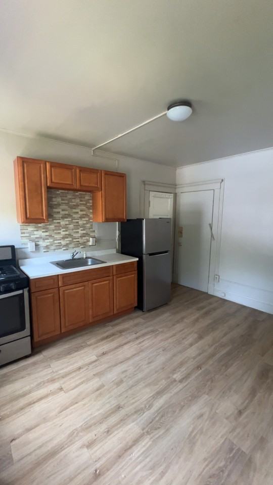 109 Foster Street - Photo 2 of 3