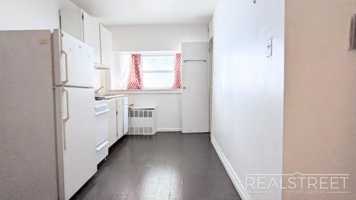 featured image of 517 3rd Ave #1L