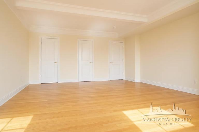 95 Christopher St #14H - Photo 5 of 10