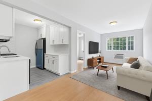 featured image of 817 Gates Ave #3