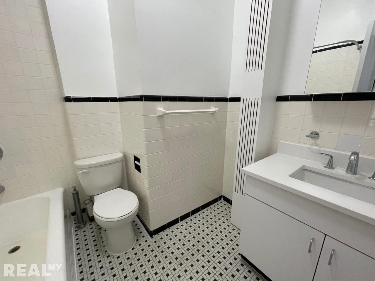 166 W 72nd St #5C - Photo 4 of 4