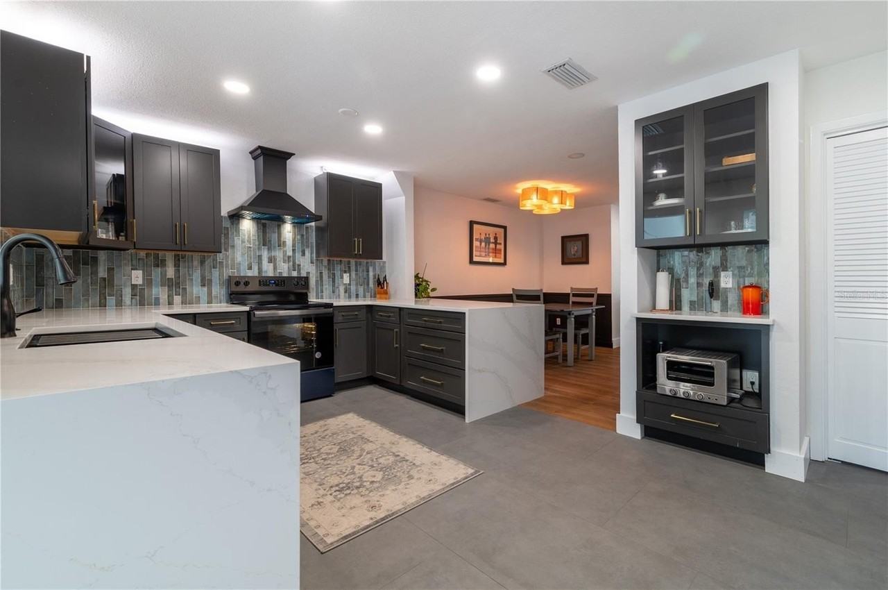 1097 Eden Isle Blvd Ne - Photo 3 of 41