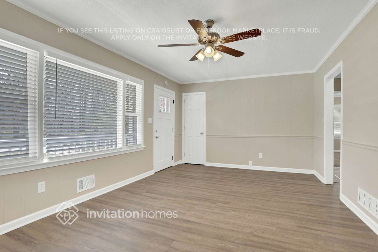 469 Stephenson Road - Photo 3 of 22