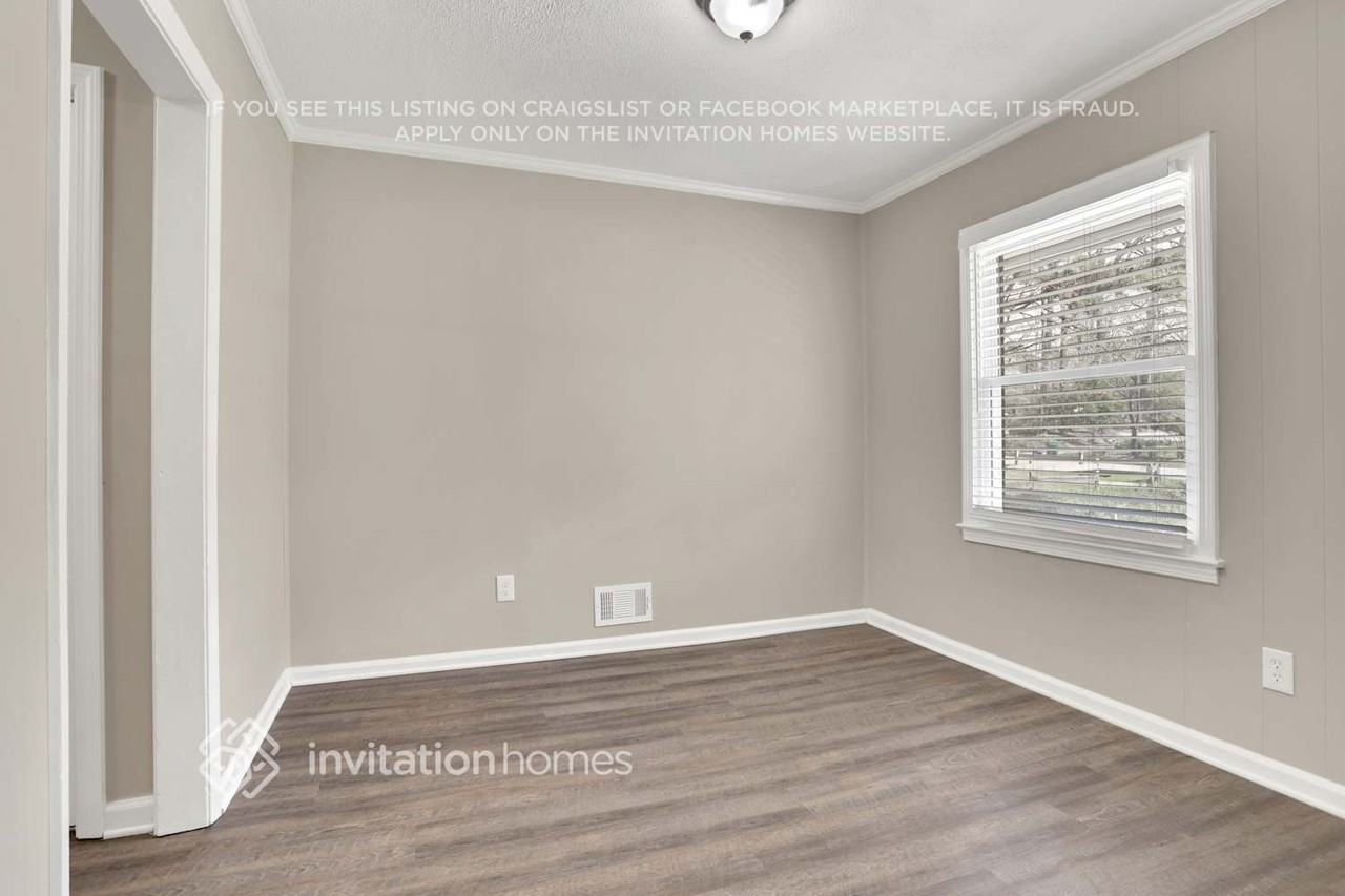 469 Stephenson Road - Photo 6 of 22