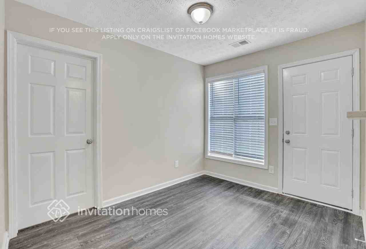 2439 Miller Oaks Circle - Photo 6 of 17