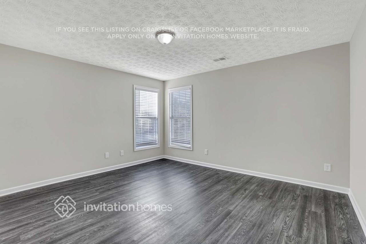 2439 Miller Oaks Circle - Photo 7 of 17