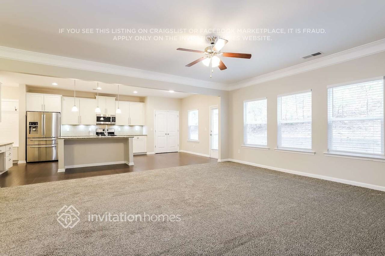 1366 Wilson Manor Cir - Photo 6 of 18