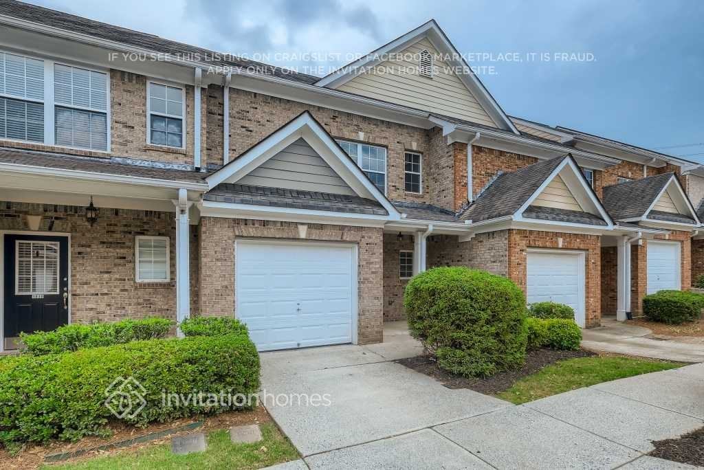 1816 Willow Branch Lane - Photo 2 of 22