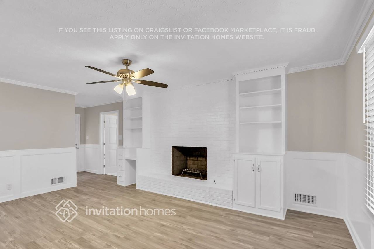 426 Windsor Farms Drive - Photo 3 of 24