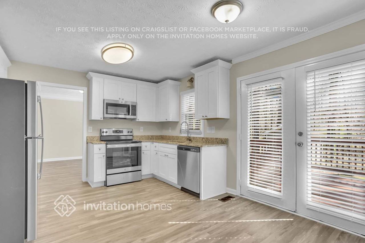 426 Windsor Farms Drive - Photo 5 of 24