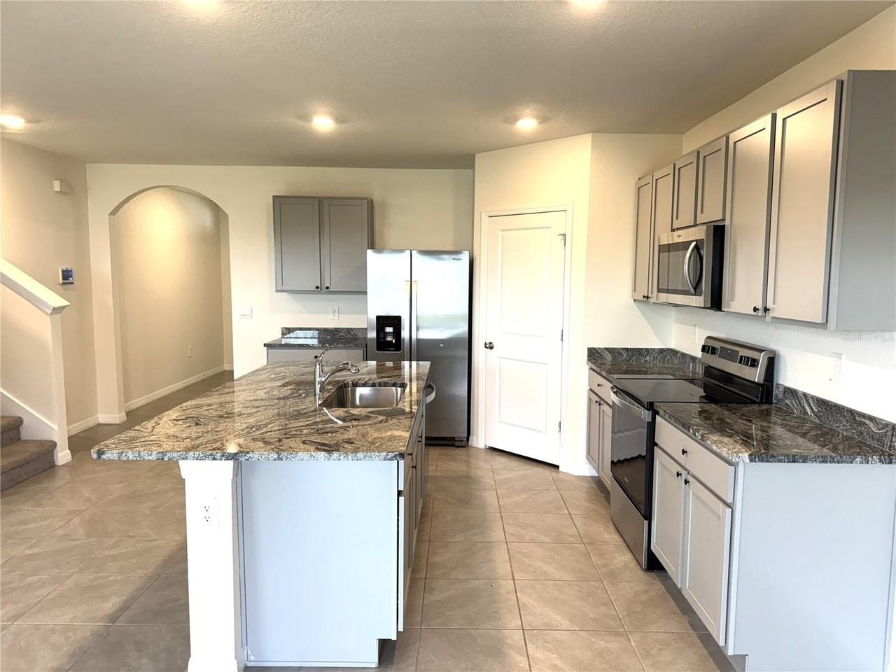 12604 Promenade Estates Boulevard - Photo 5 of 36