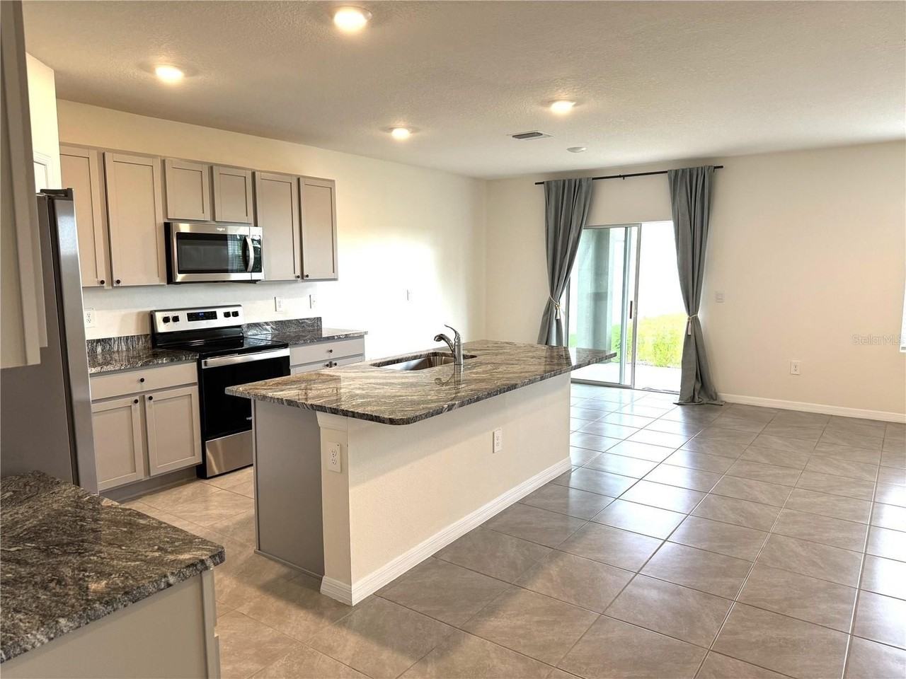 12604 Promenade Estates Boulevard - Photo 6 of 36