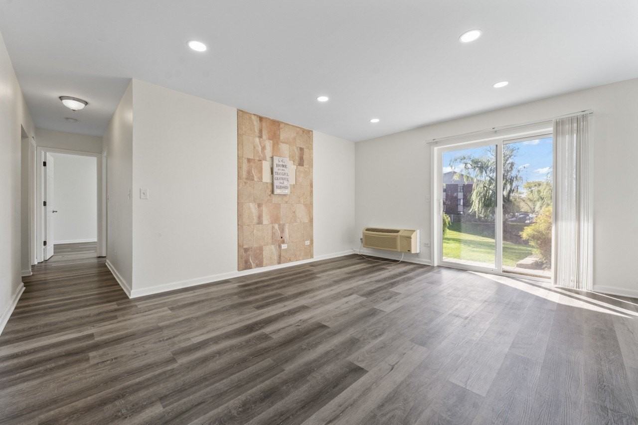 900 North Lakeside Drive #1A - Photo 3 of 26