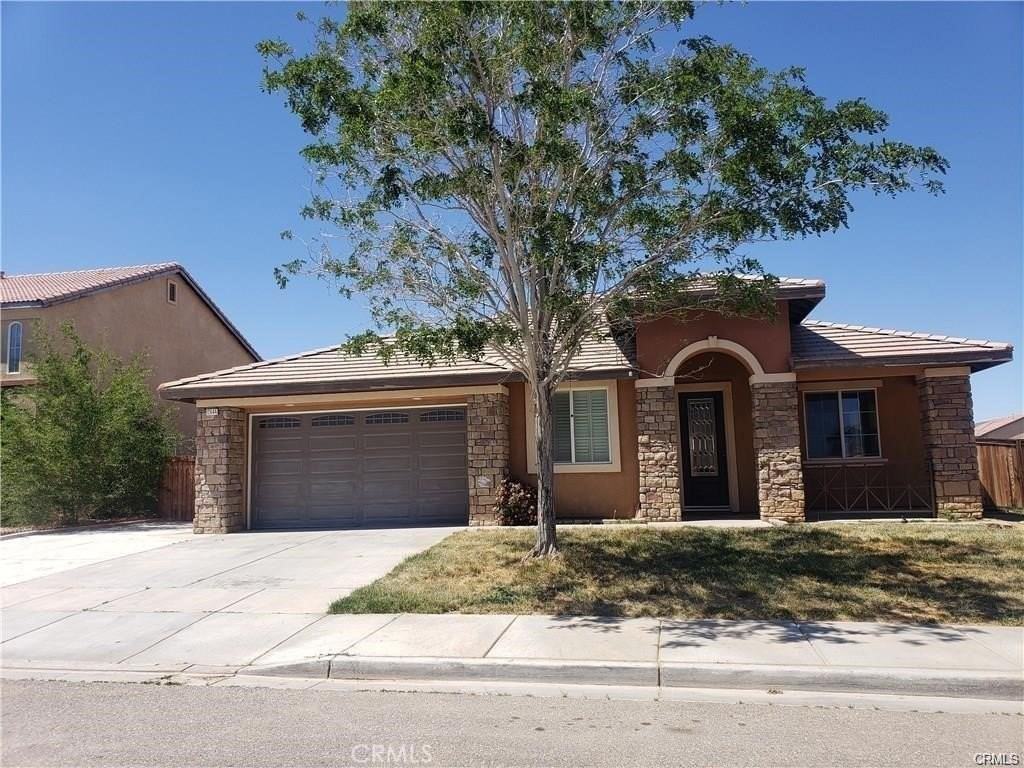 12644 Madrona St - Photo 3 of 46