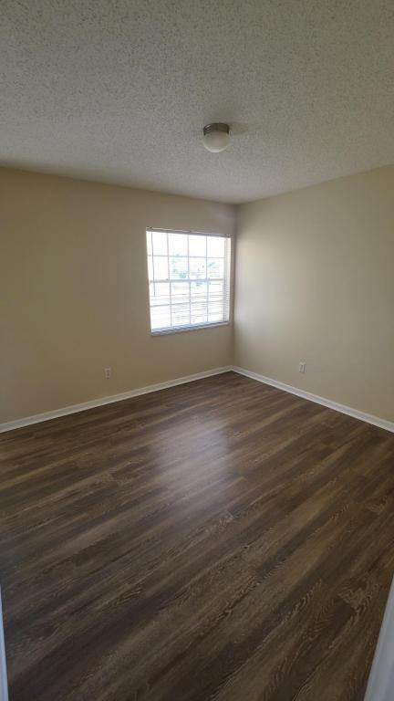 231 Shore Ln - Photo 5 of 15