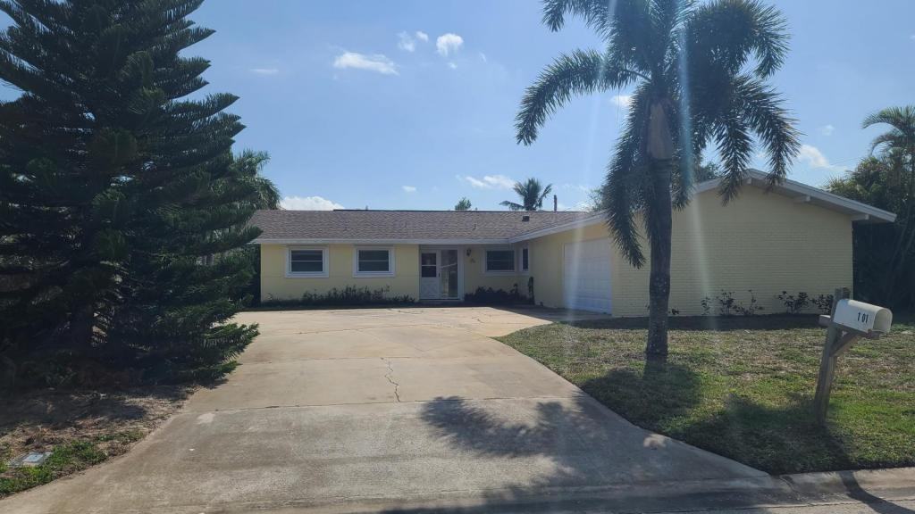 1101 Sioux Dr - Photo 2 of 17