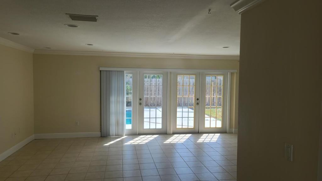 1101 Sioux Dr - Photo 3 of 17