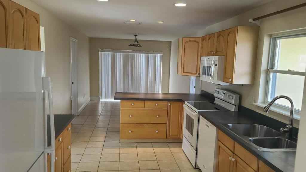 1101 Sioux Dr - Photo 4 of 17