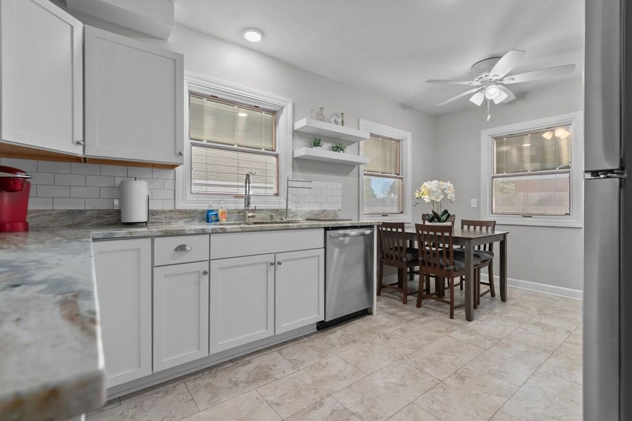 810 East Pershing Street #1296542P - Photo 5 of 22