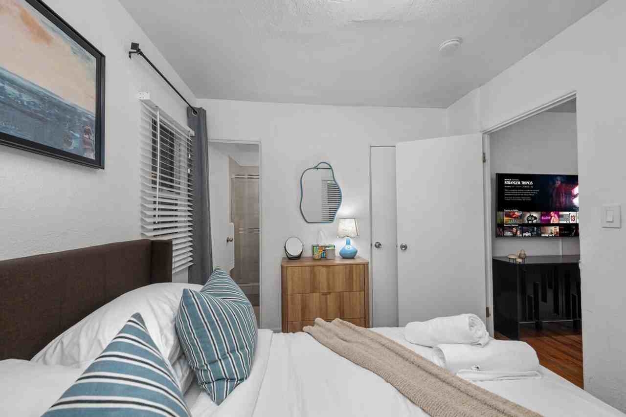 334 Langley St #1330861P - Photo 2 of 11