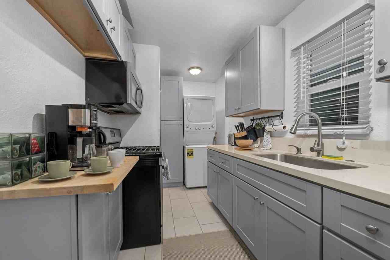 334 Langley St #1330861P - Photo 4 of 11