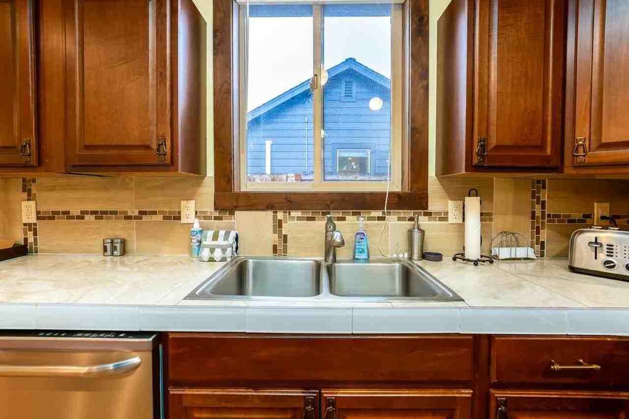 1018 Nw Ogden Ave #1330990P - Photo 7 of 23