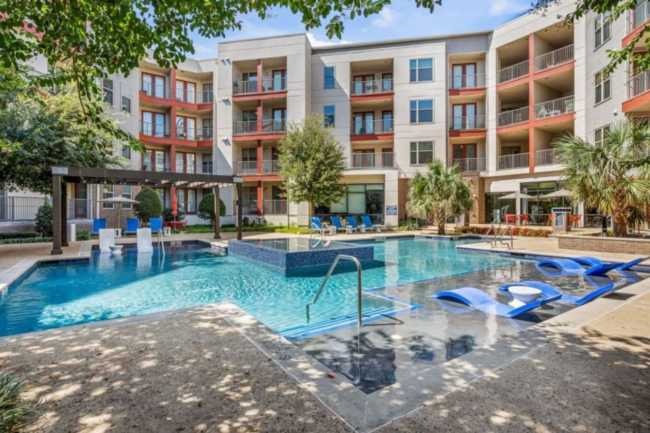 8122 Midtown Blvd #1335743P - Photo 3 of 50