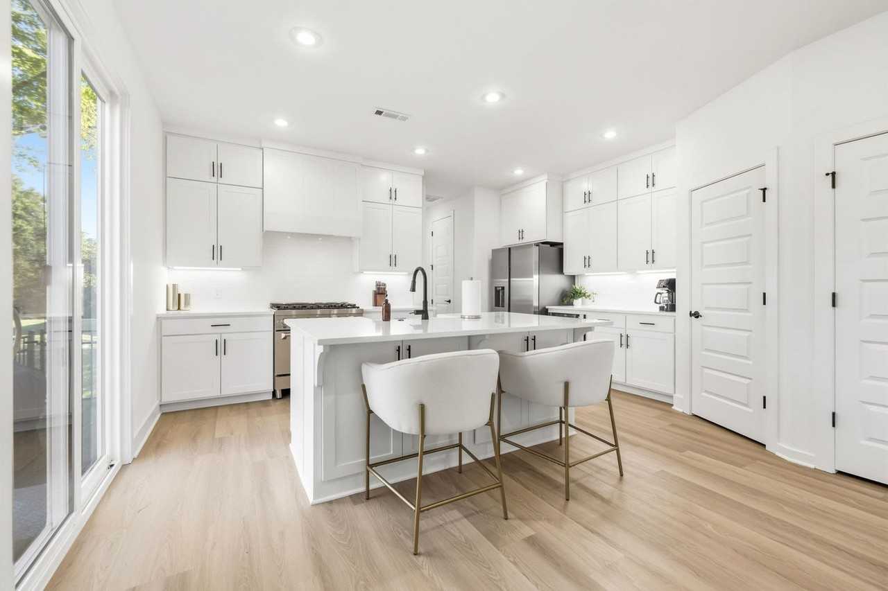 1337 S Van Buren Ave #1335209P - Photo 6 of 24