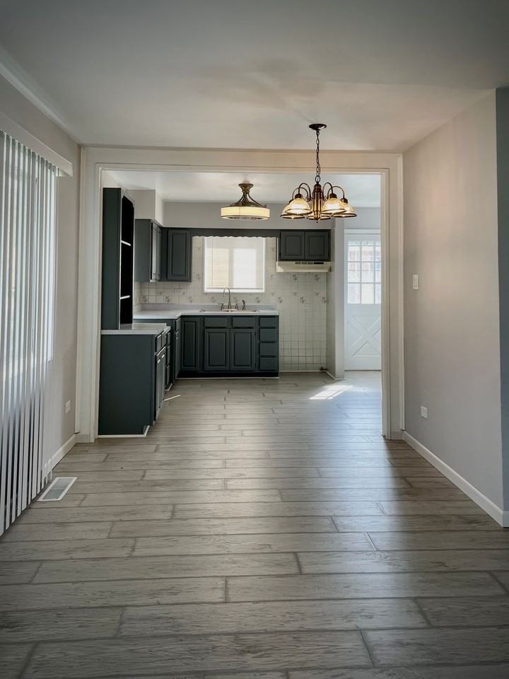 1386 Superior Avenue - Photo 3 of 13