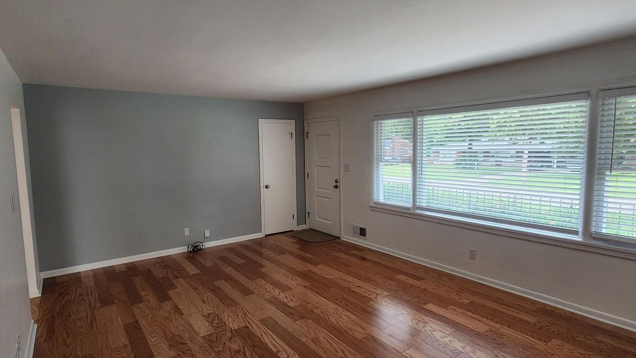 3127 Michael Drive - Photo 3 of 19