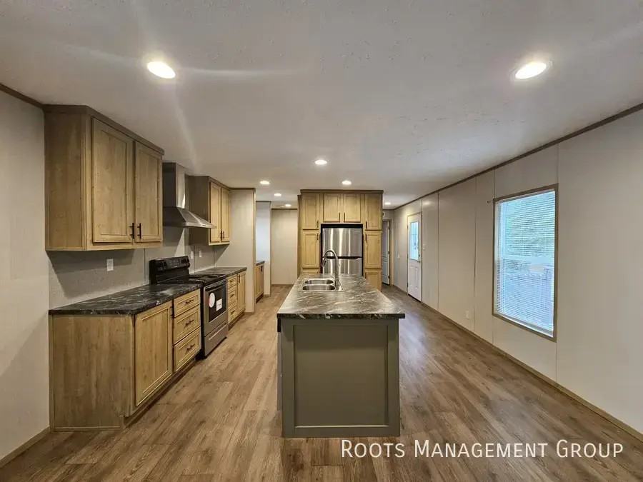 7 Easy Dr #7EASY - Photo 2 of 16