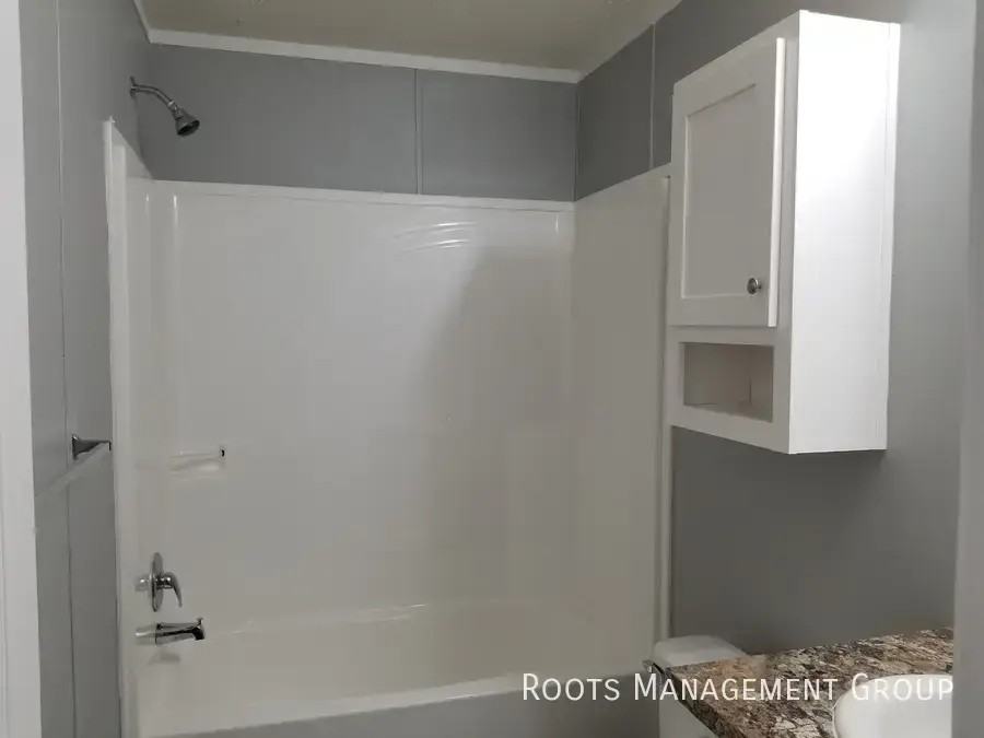 13092 Virginia Dr #25 - Photo 3 of 7