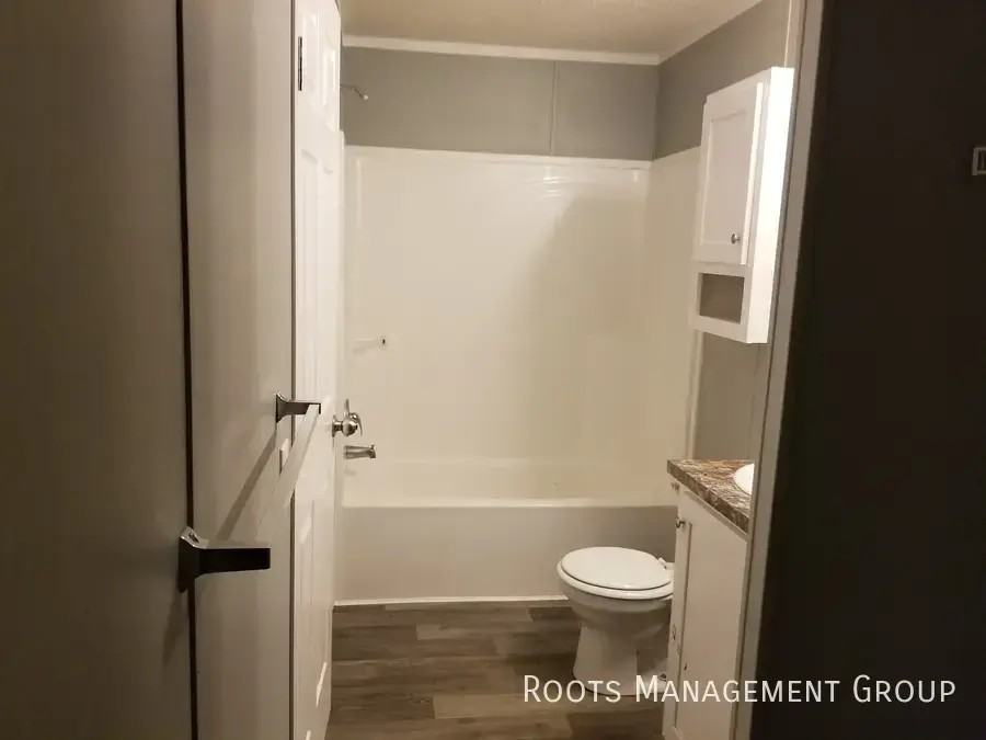 13092 Virginia Dr #25 - Photo 4 of 7