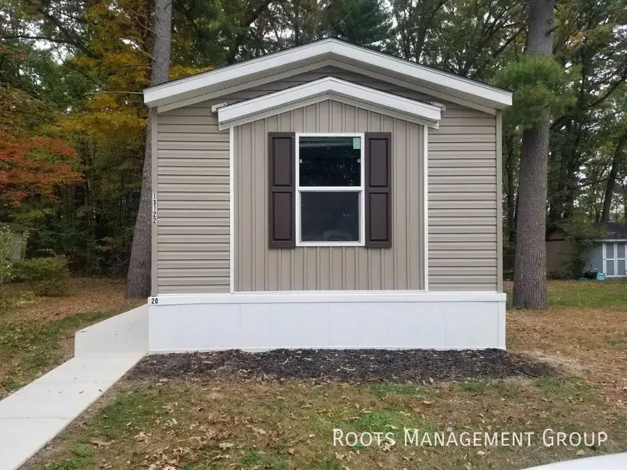 13122 Virginia Ct #20 - Photo 2 of 9