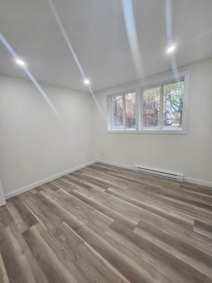 3910 Avenue Linton - Photo 3 of 8