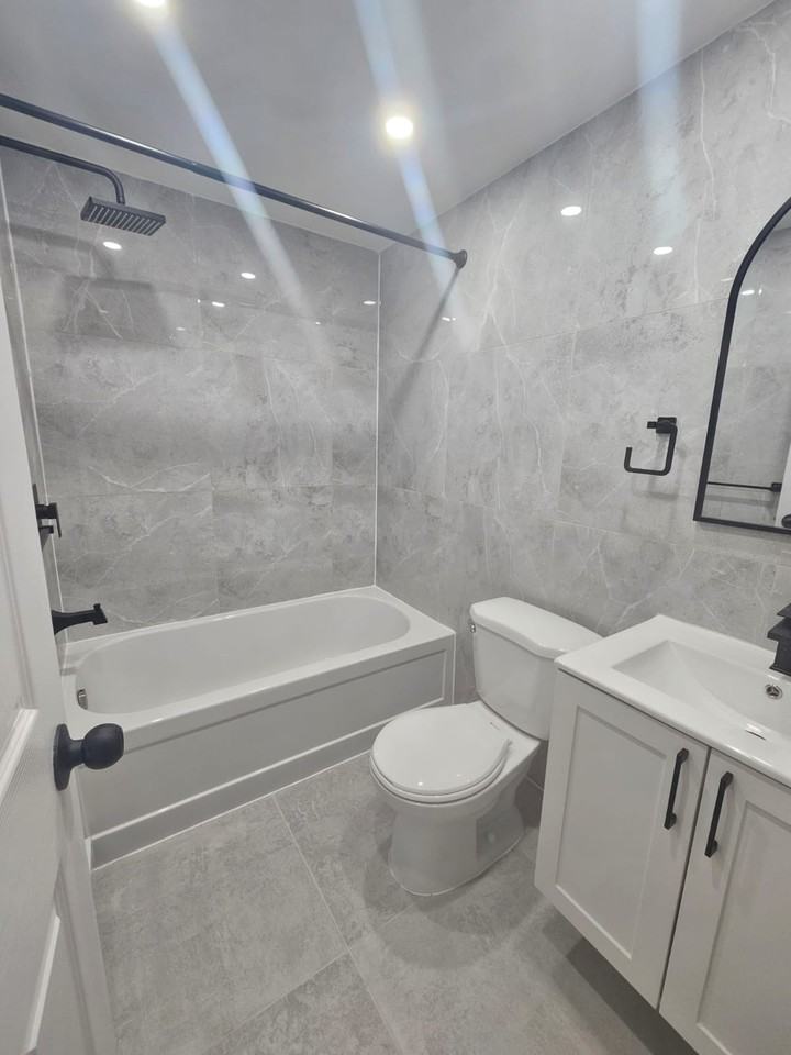 3910 Avenue Linton - Photo 5 of 8