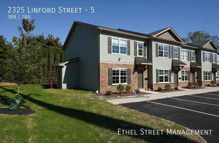 2325 Linford St #5 - Photo 4 of 25