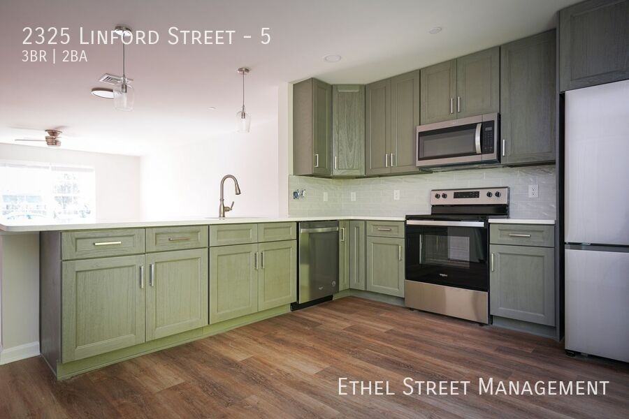 2325 Linford St #5 - Photo 5 of 25