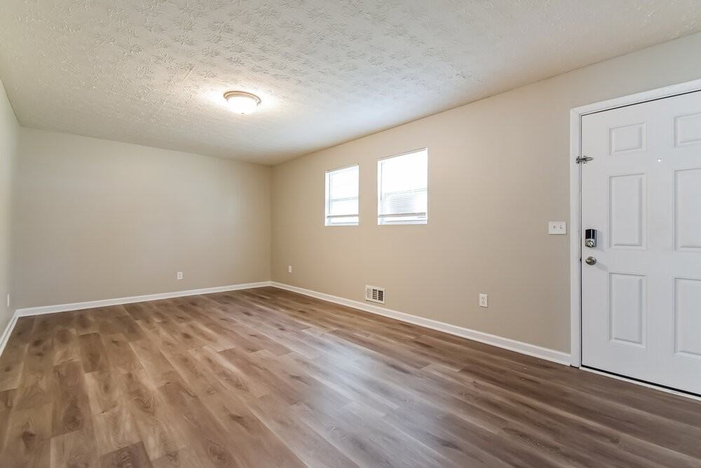 9184 Homewood Dr - Photo 4 of 25