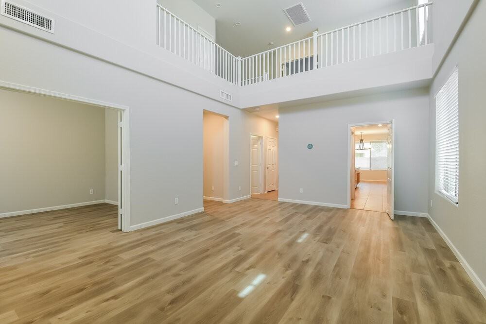 3441 W Galvin St - Photo 4 of 17