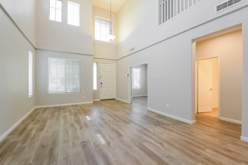 3441 W Galvin St - Photo 5 of 17