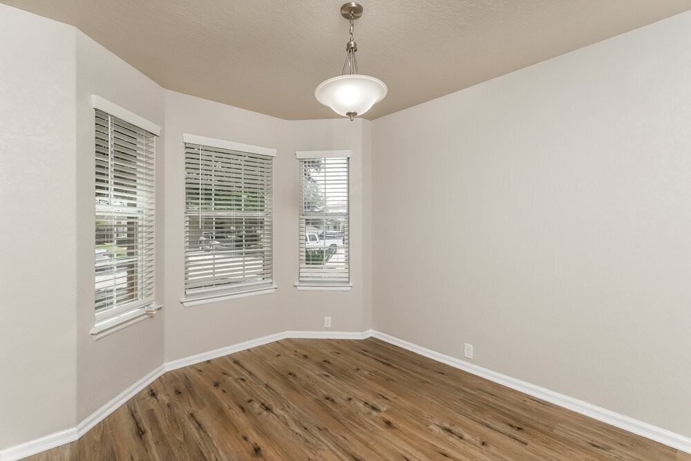 3418 Maguey Trl - Photo 6 of 17